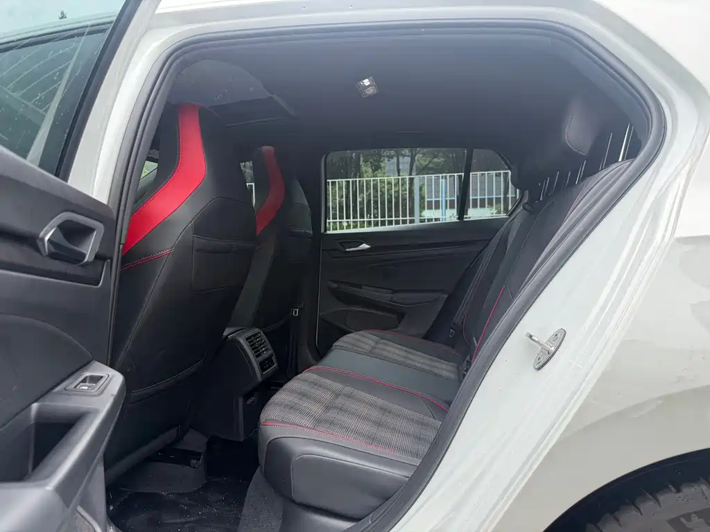 Volkswagen Golf GTI GTI 2021 380TSI DSG GTI