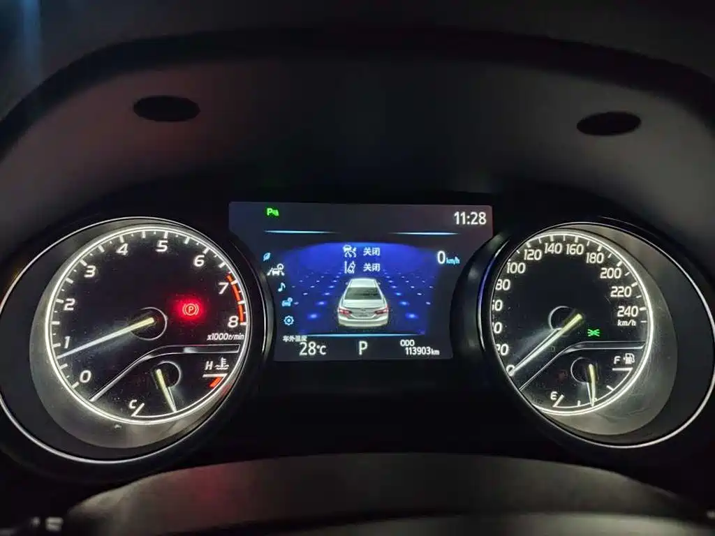 Toyota Camry — миниатюра 7