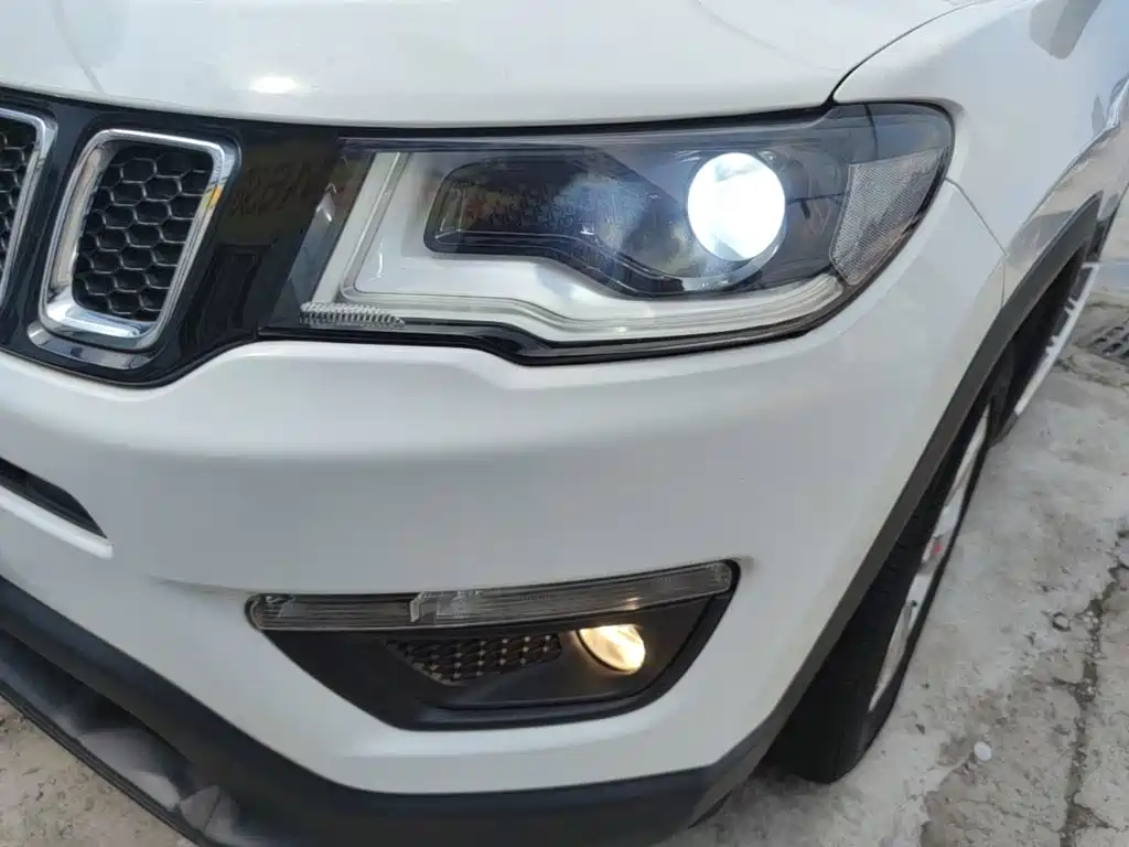 Jeep Compass — миниатюра 24