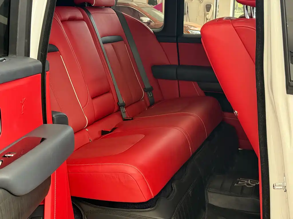 Rolls-Royce Cullinan — миниатюра 15