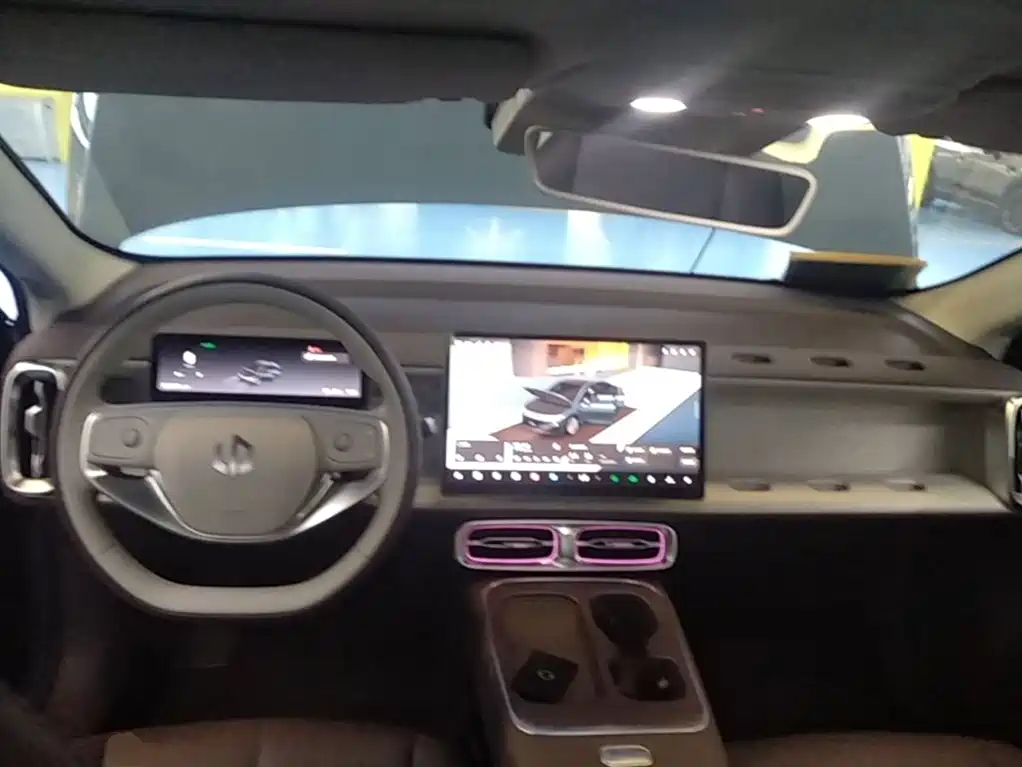 Leapmotor Leapmotor B01 — миниатюра 10