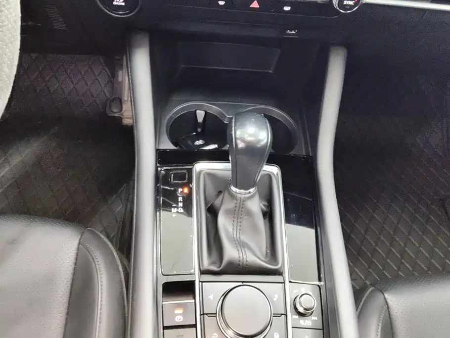 Mazda 3 Axela — миниатюра 16