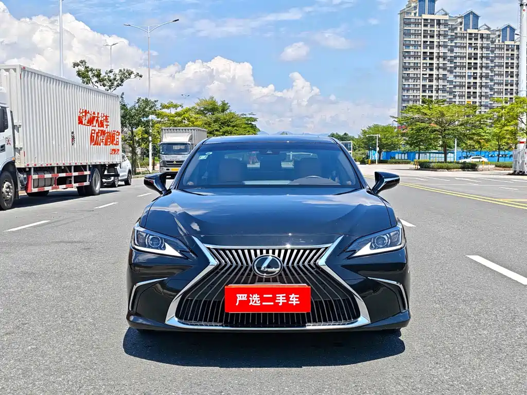 Lexus ES — миниатюра 6