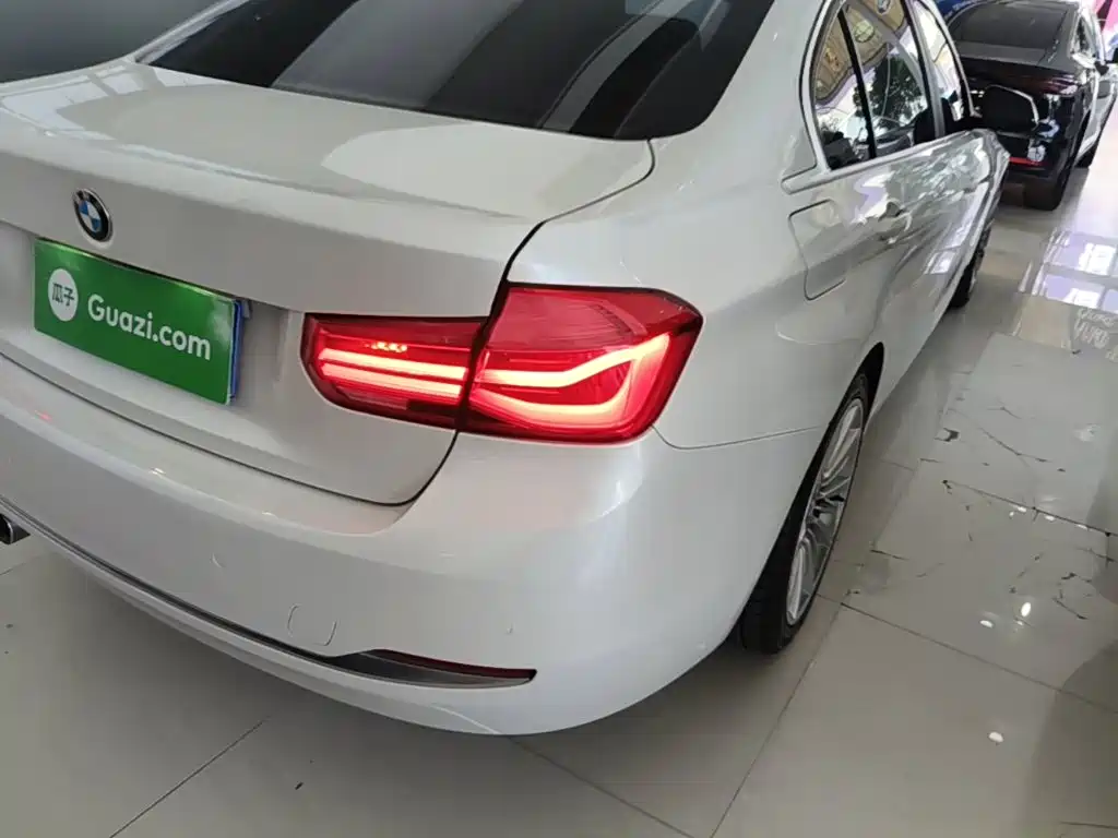 BMW 3 Series — миниатюра 8
