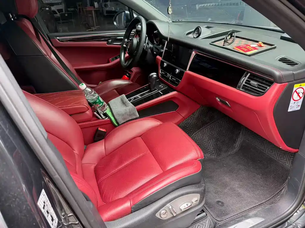 Porsche Macan — миниатюра 8