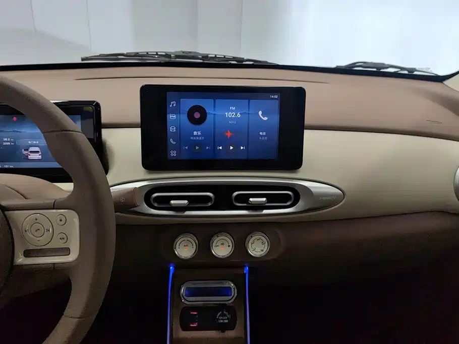 Wuling MINIEV — миниатюра 13
