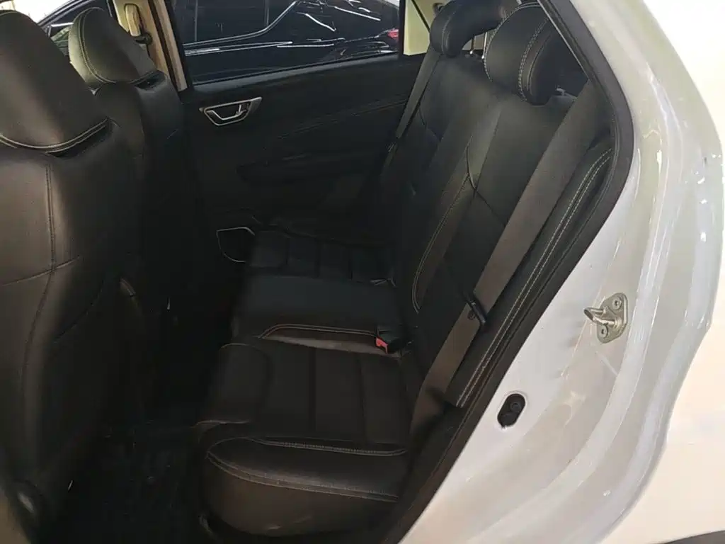 Geely Vision X3 — миниатюра 17