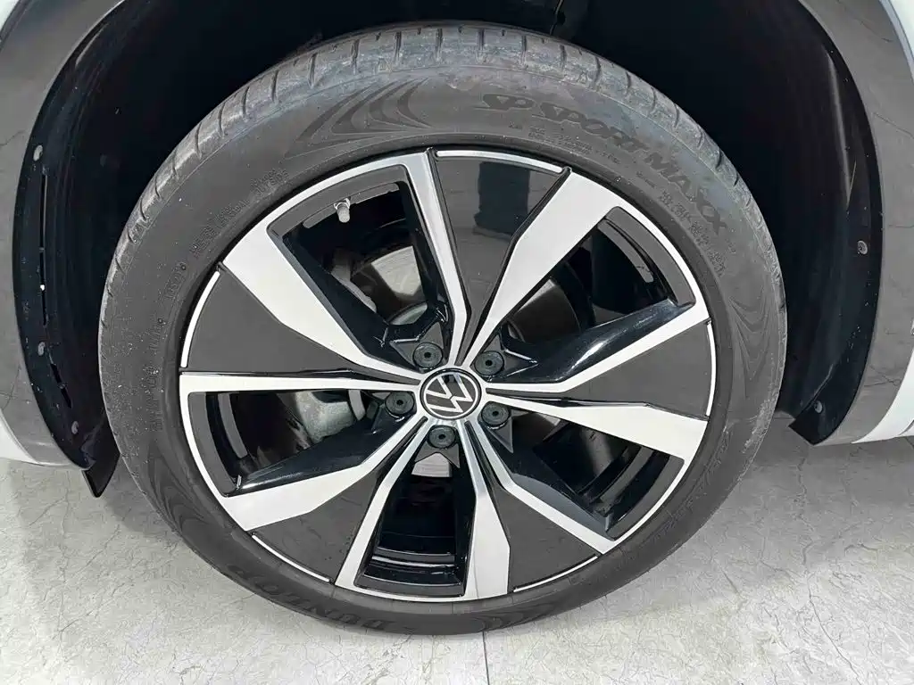 Volkswagen X — миниатюра 25