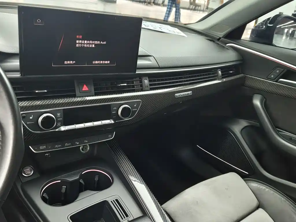 Audi A4L — миниатюра 10