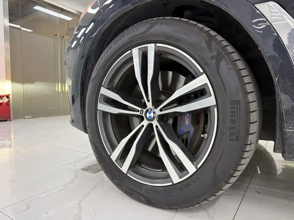 BMW X7 — миниатюра 7