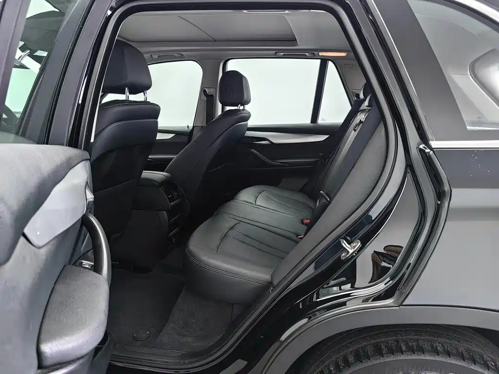BMW X5 (Import) — миниатюра 12