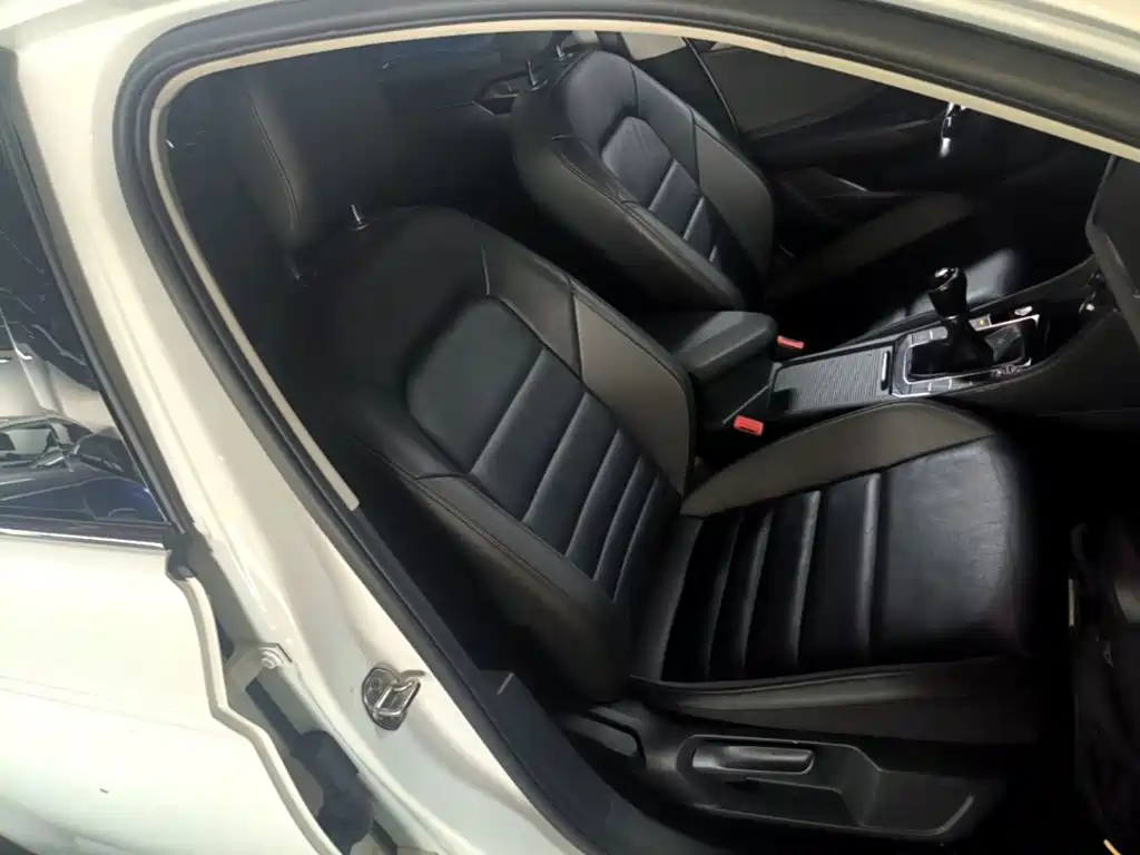 Volkswagen Sagitar — миниатюра 25