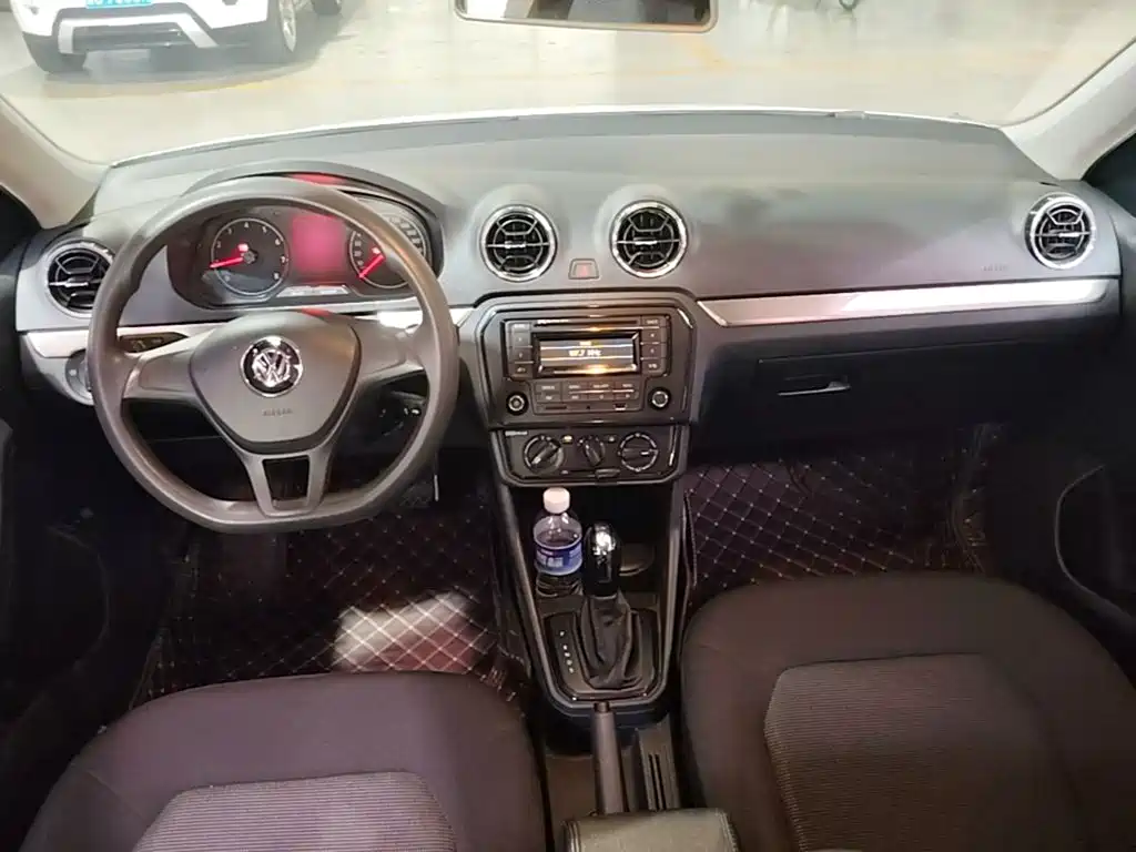 Volkswagen Jetta — миниатюра 10