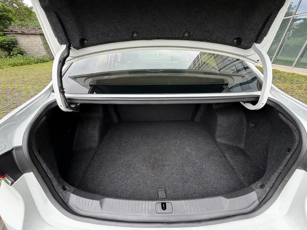 Buick Excelle — миниатюра 24