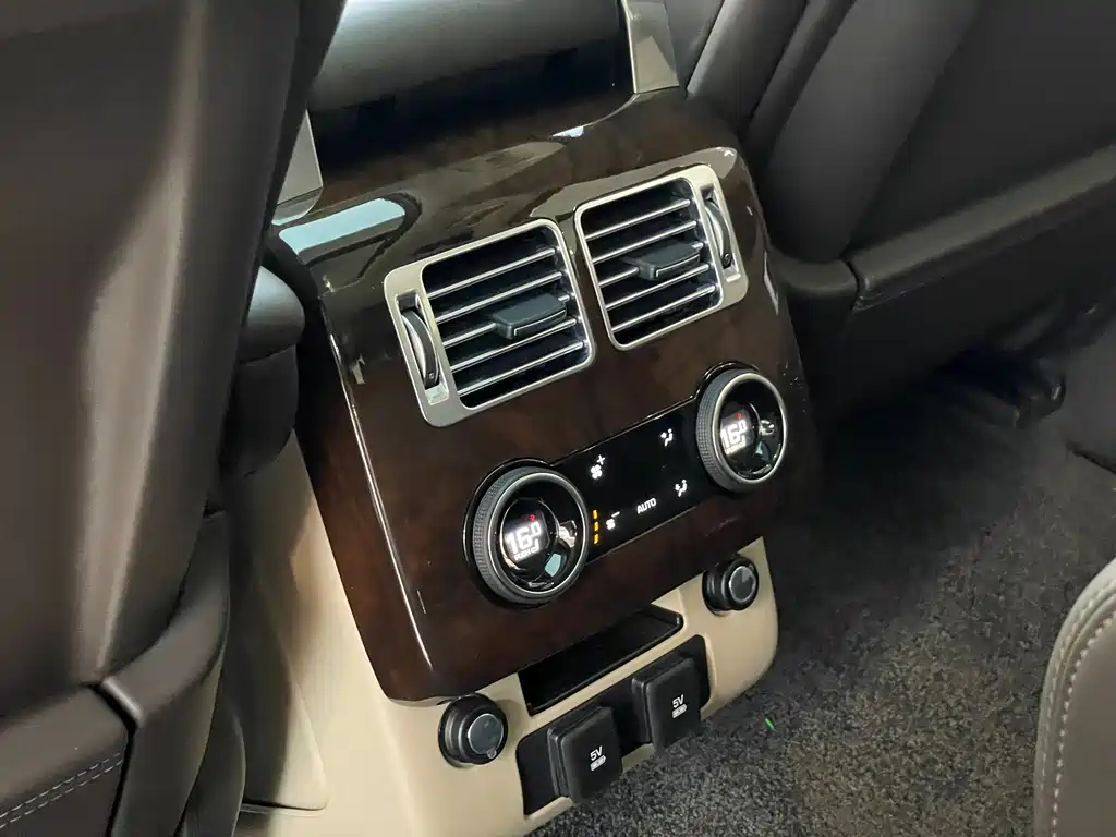 Land Rover Range Rover — миниатюра 15