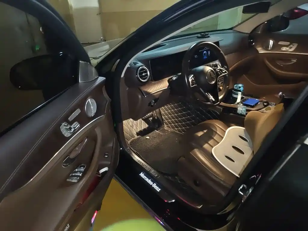 Mercedes-Benz E-Class — миниатюра 13