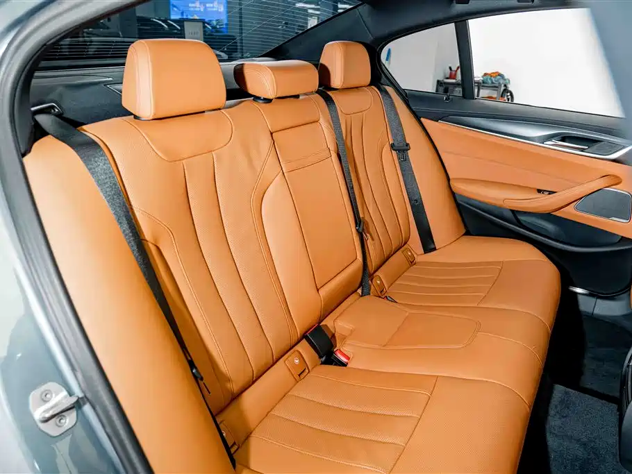 BMW 5 Series (Import) — миниатюра 22
