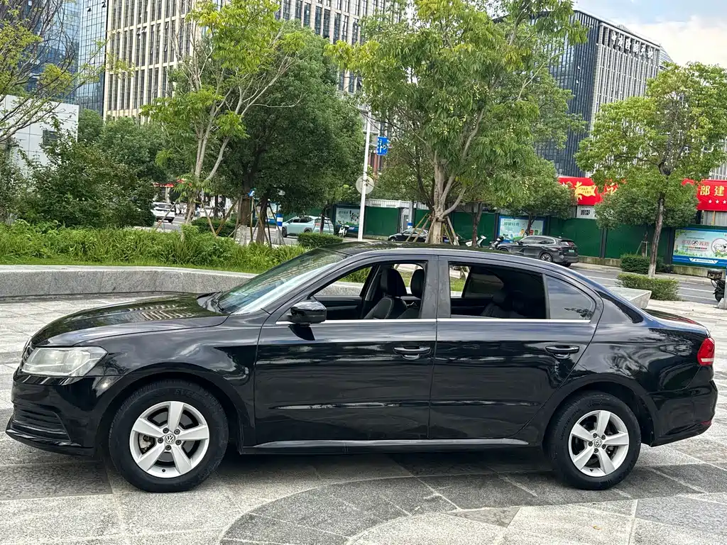 Volkswagen Lavida — миниатюра 8