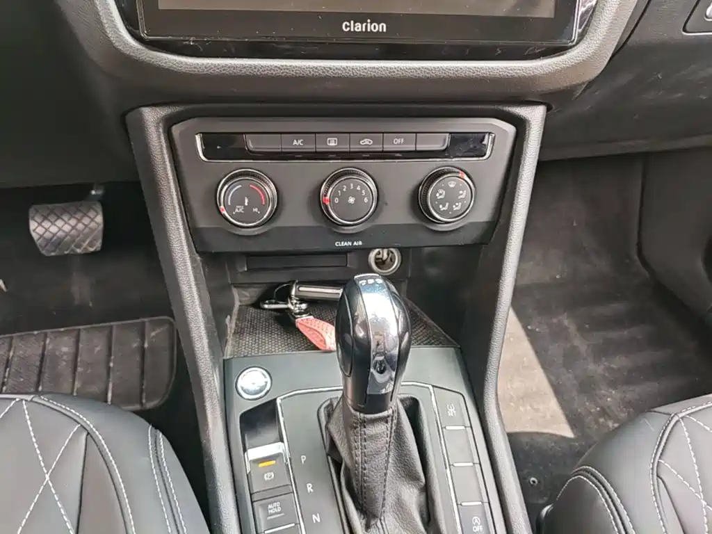 Volkswagen Tiguan L — миниатюра 14