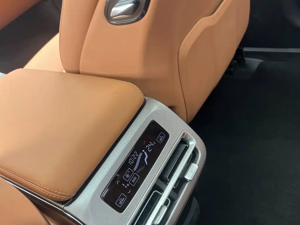 BYD Han L — миниатюра 19