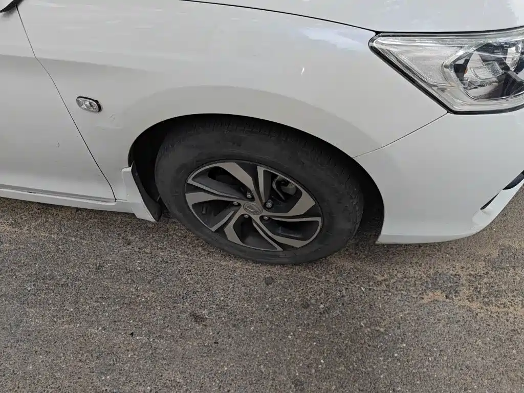 Honda Accord — миниатюра 8