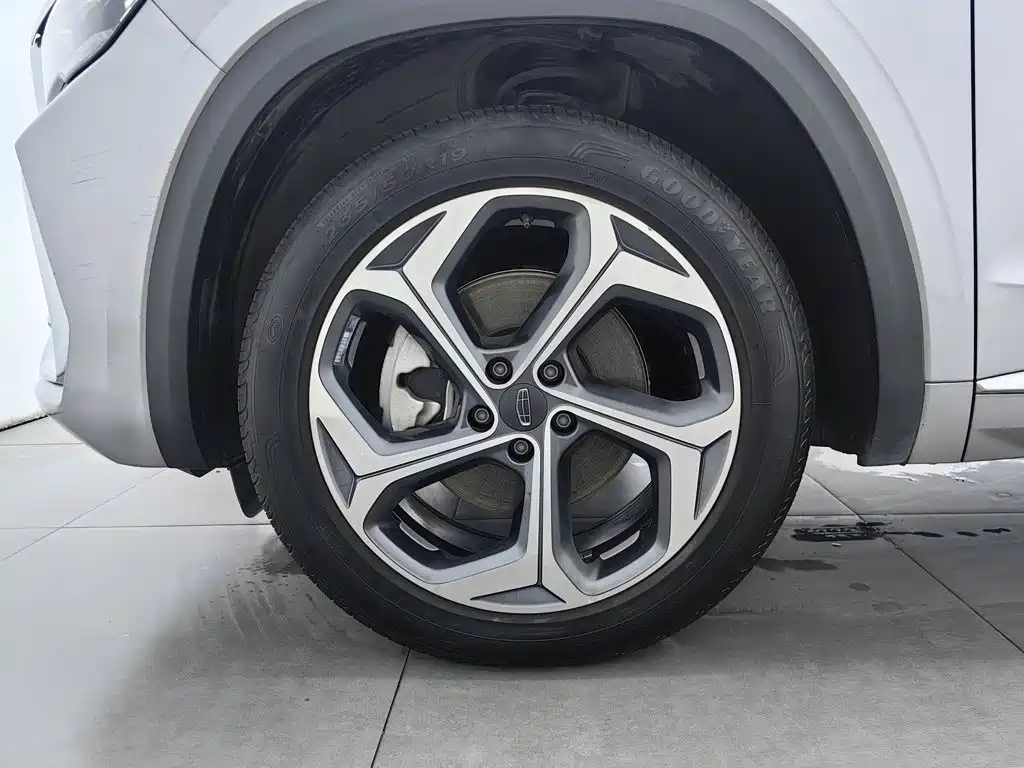 Geely Xingyue L — миниатюра 17