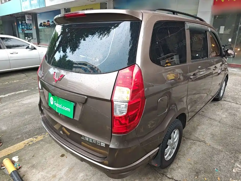 Wuling Hongguang — миниатюра 7