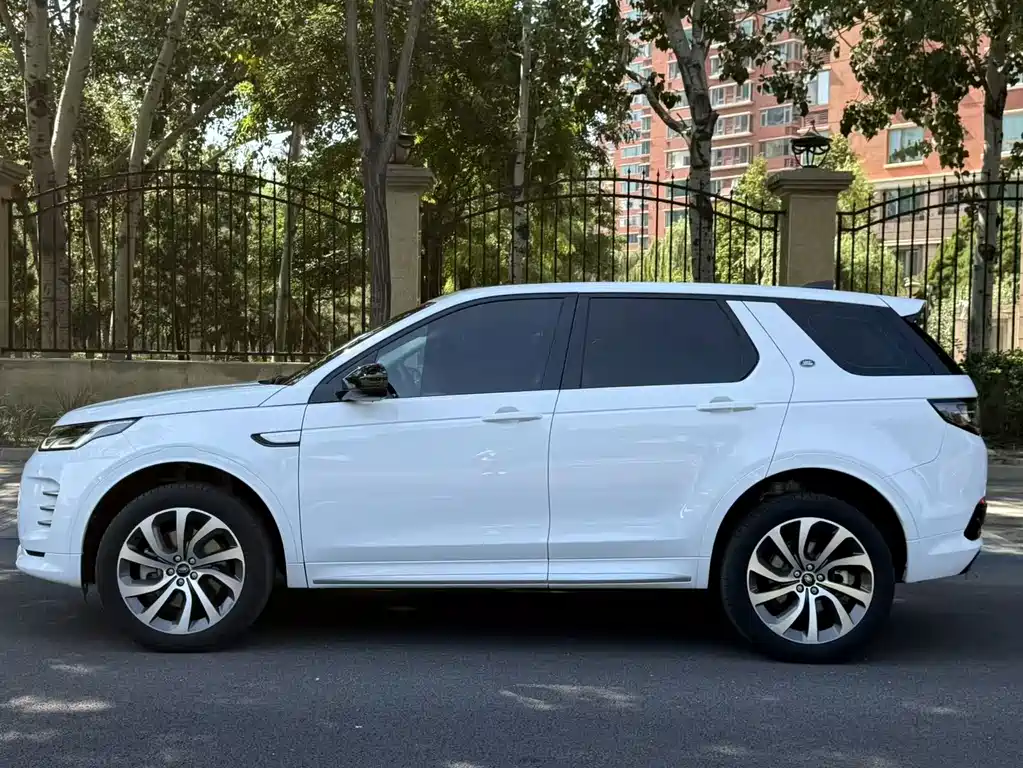 Land Rover Discovery Sport — миниатюра 3
