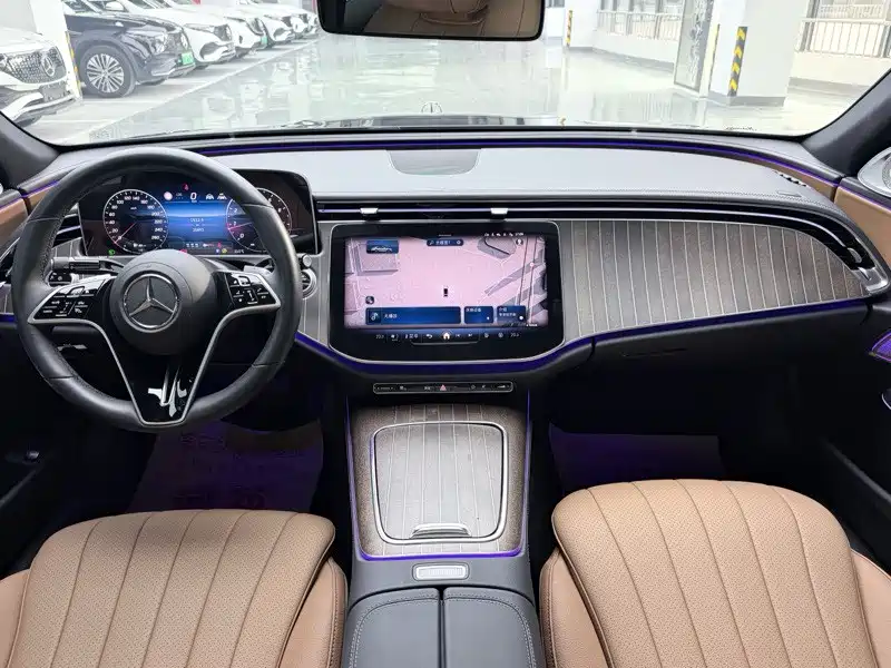 Mercedes-Benz E-Class — миниатюра 5