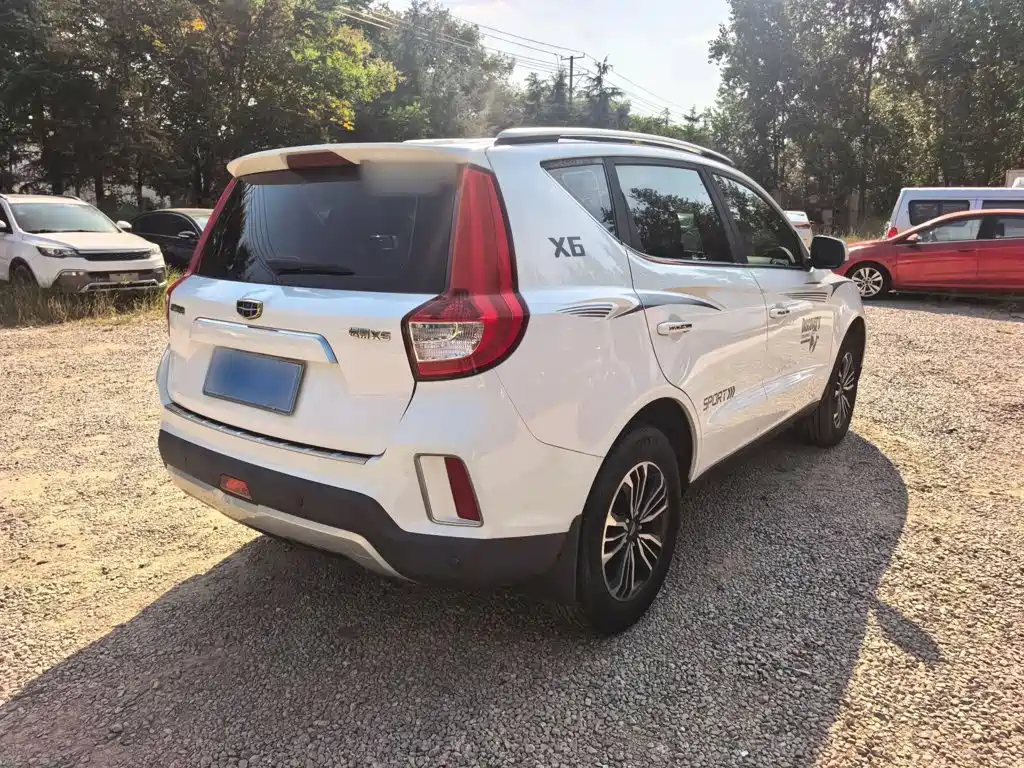 Geely Vision X6 — миниатюра 8