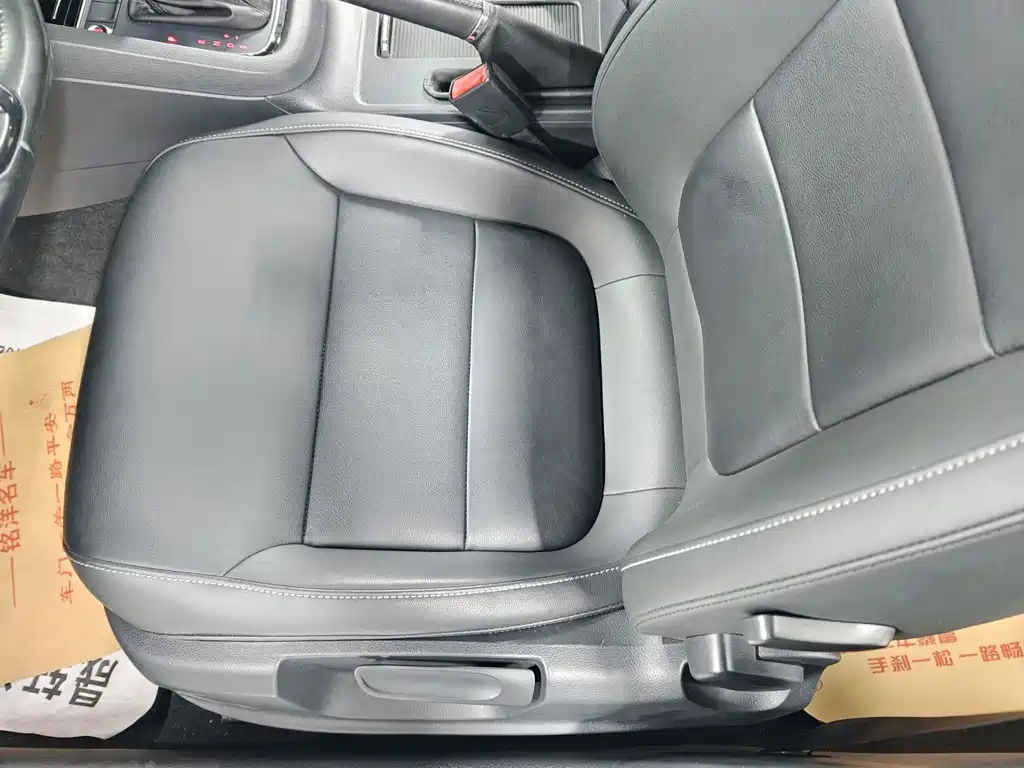Volkswagen Sagitar — миниатюра 12