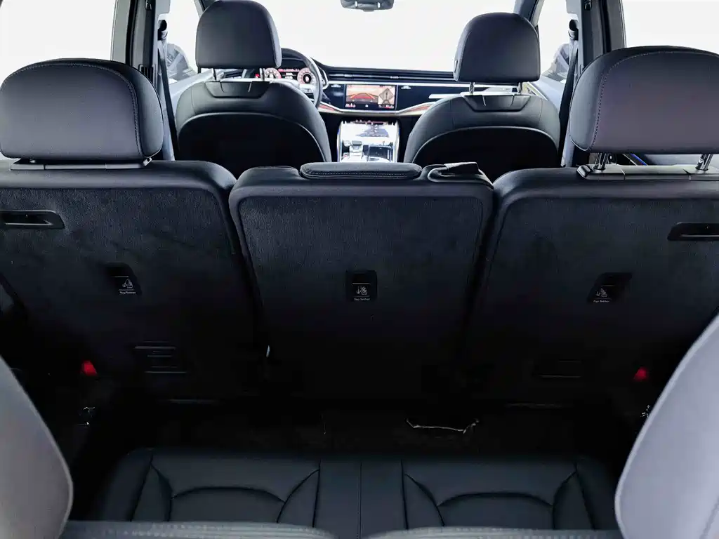 Audi Q7 — миниатюра 14