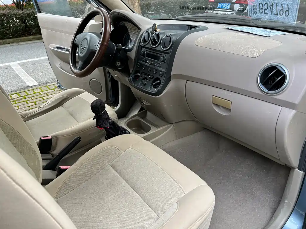 Wuling Hongguang — миниатюра 9