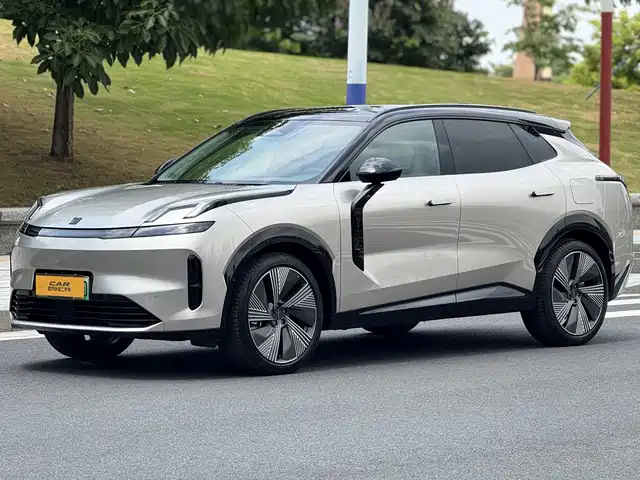 LYNK  & CO. 08 EM P 2024