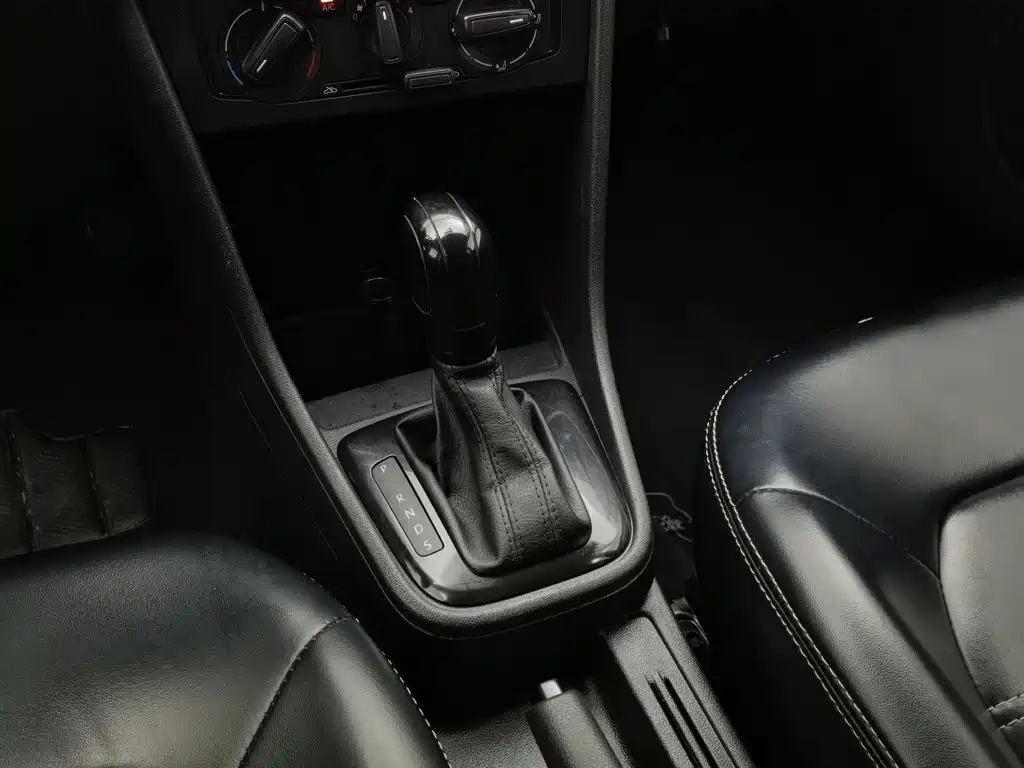 Volkswagen Santana — миниатюра 13