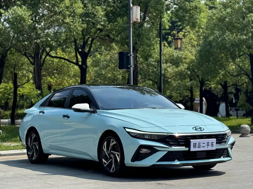Hyundai Elantra — миниатюра 3