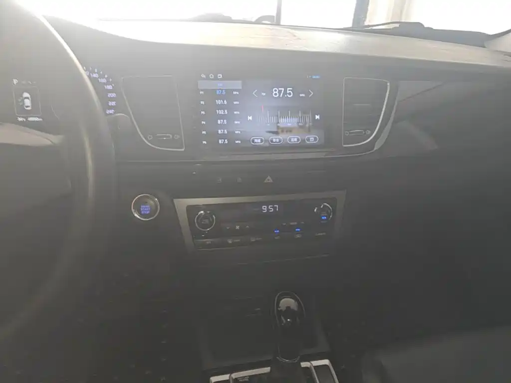 Hyundai Mistra — миниатюра 13