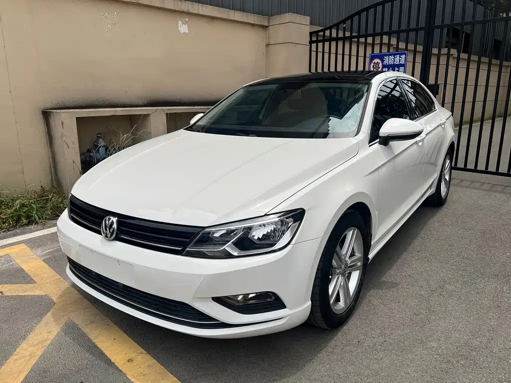 Купить Volkswagen Lamando