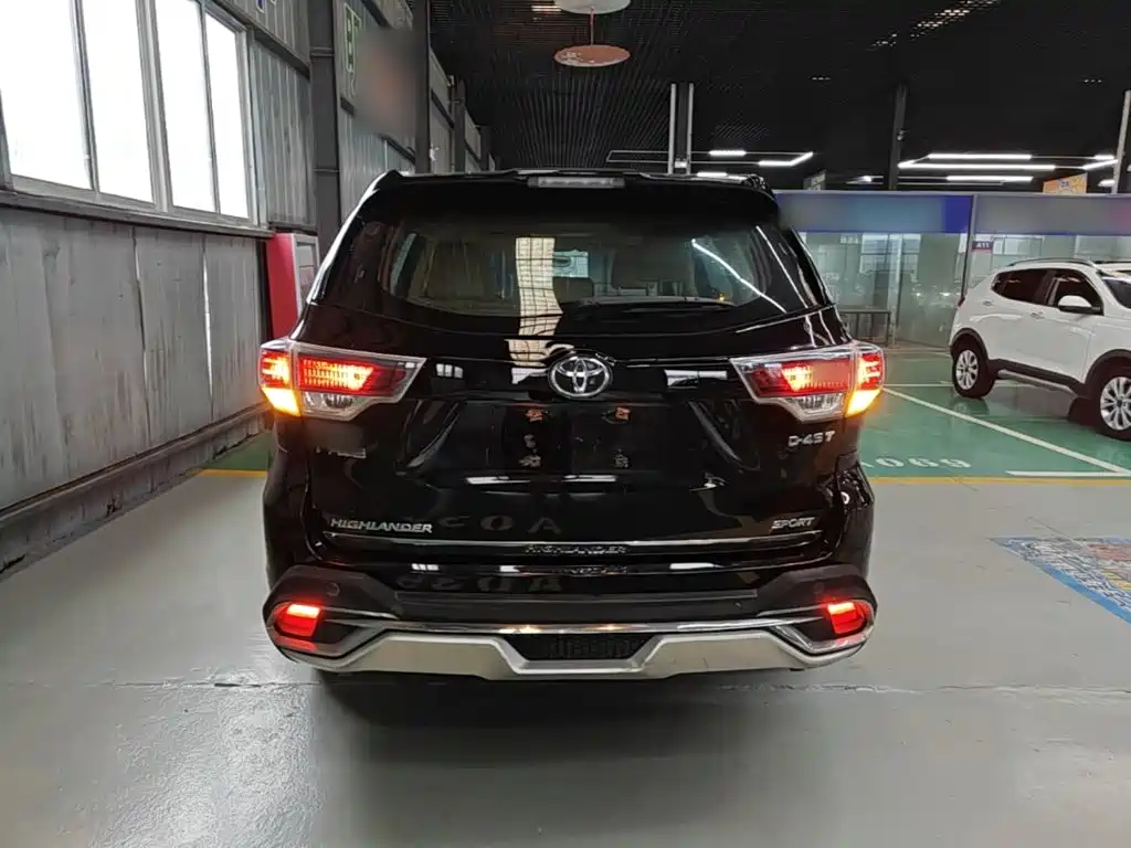 Toyota Highlander — миниатюра 6