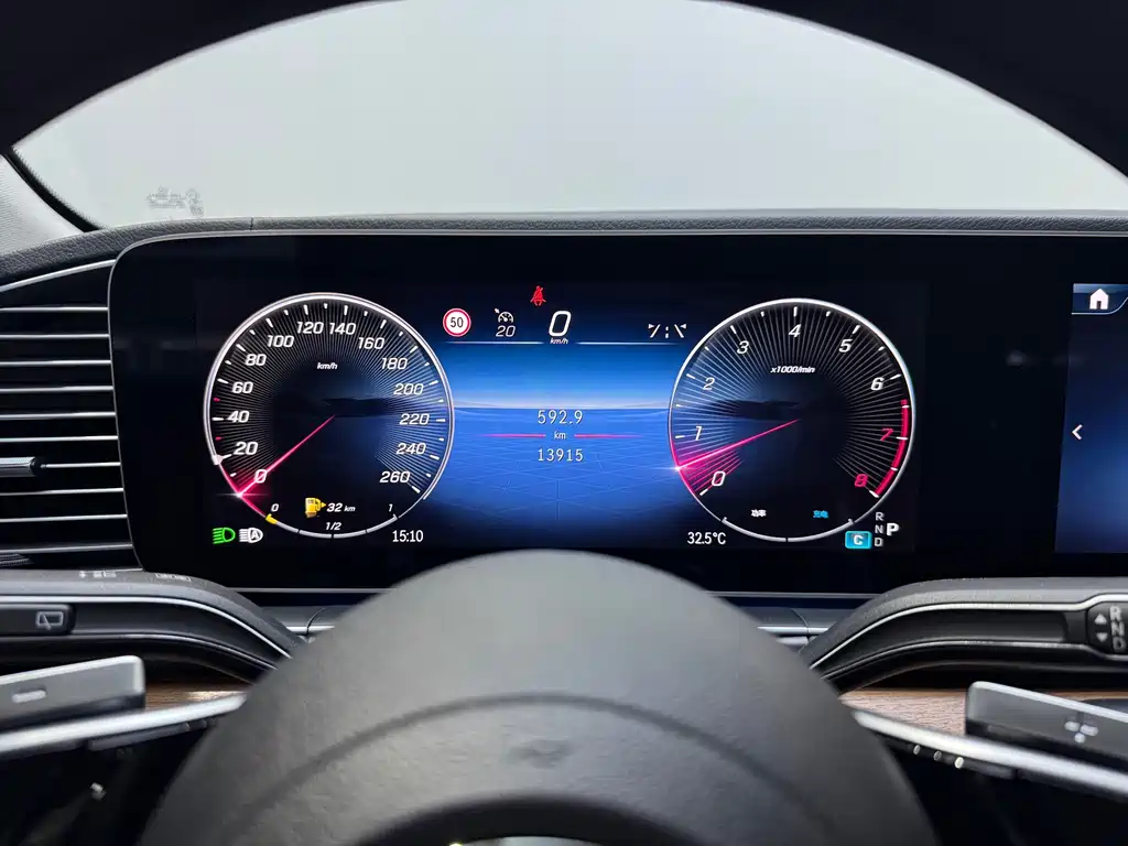 Mercedes-Benz GLS — миниатюра 8