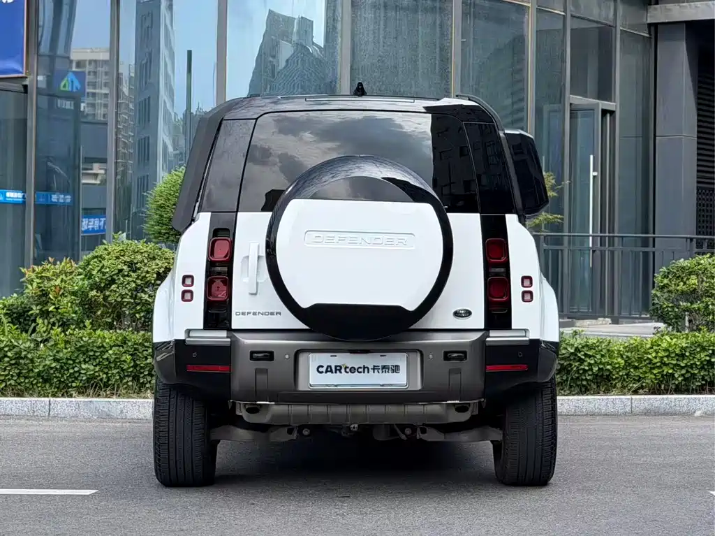 Land Rover Defender — миниатюра 4