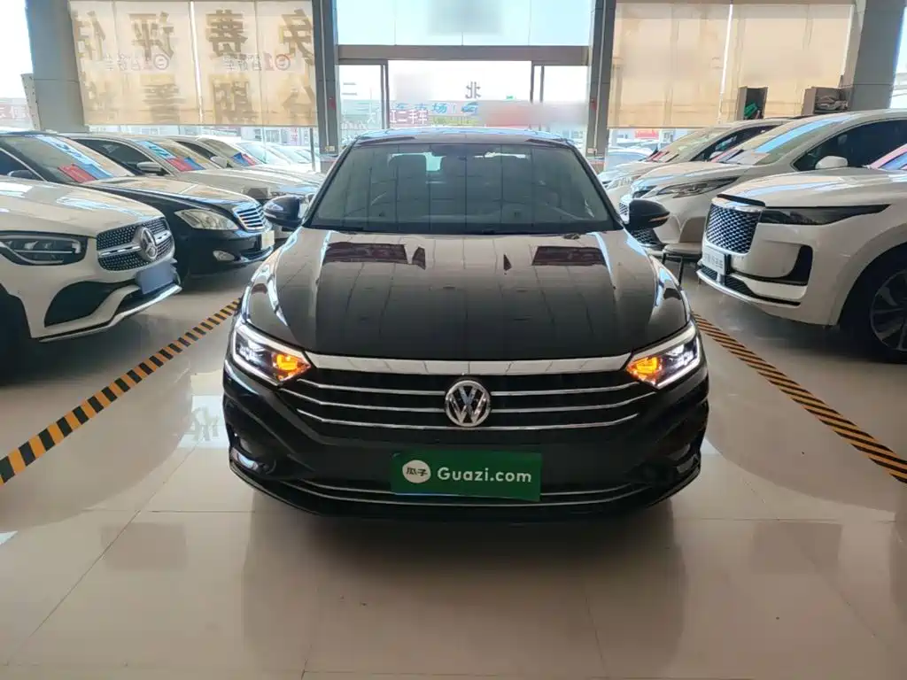 Volkswagen Sagitar — миниатюра 3