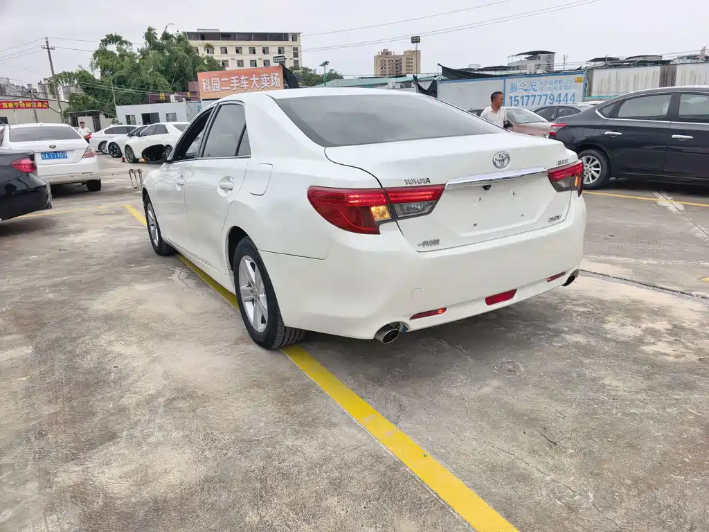 Toyota Reiz — миниатюра 14