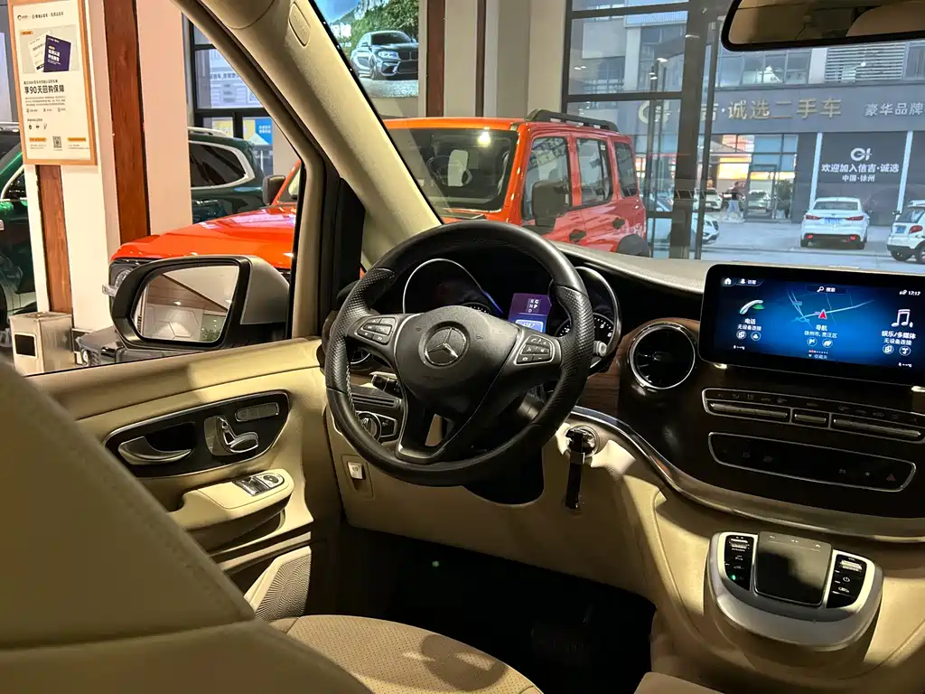 Mercedes-Benz V-Class — миниатюра 22
