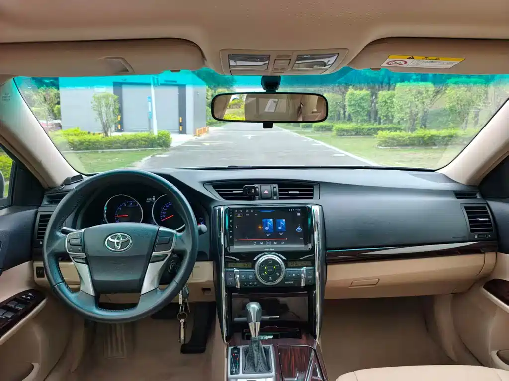 Toyota Reiz — миниатюра 9