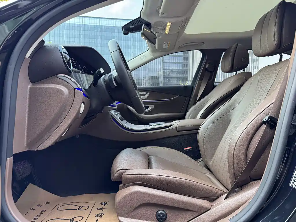 Mercedes-Benz E-Class — миниатюра 5