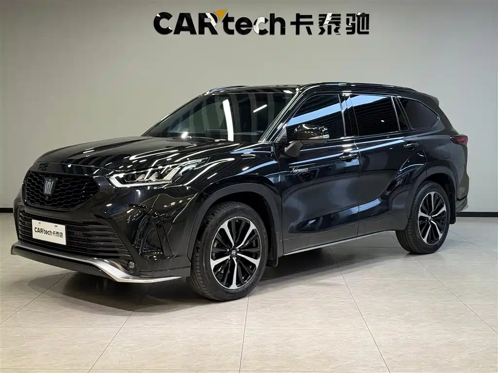 Toyota Crown Kluger 2023