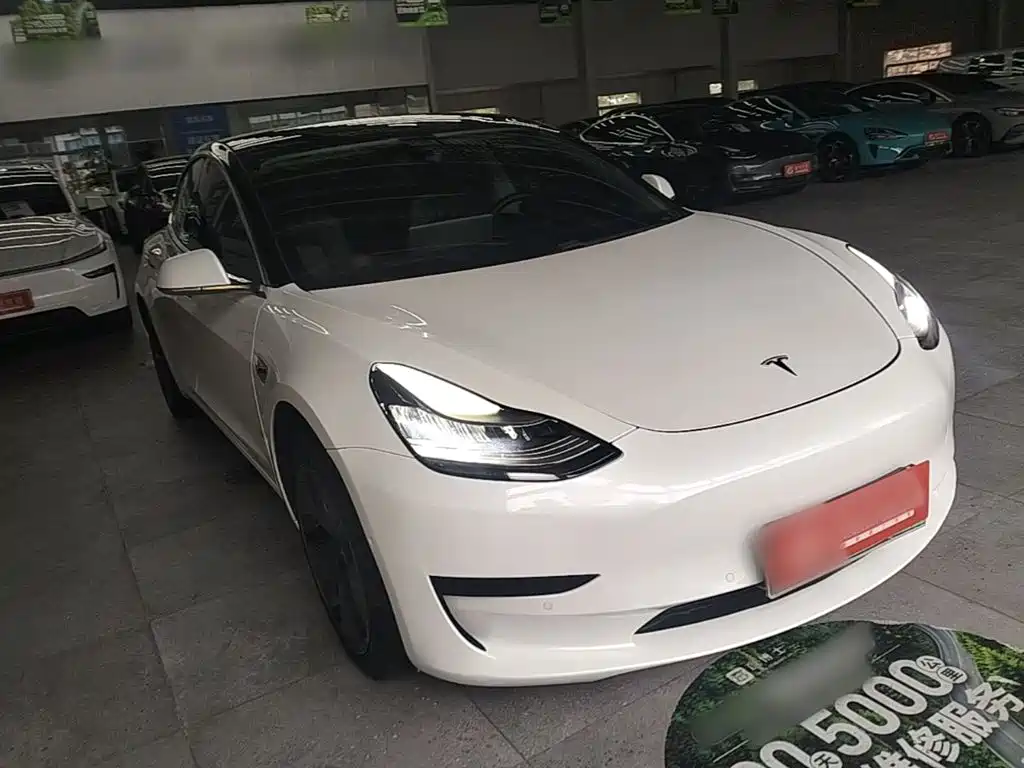 Tesla Model 3 — миниатюра 4
