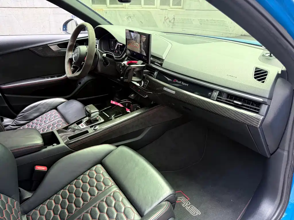 Audi RS 4 — миниатюра 17