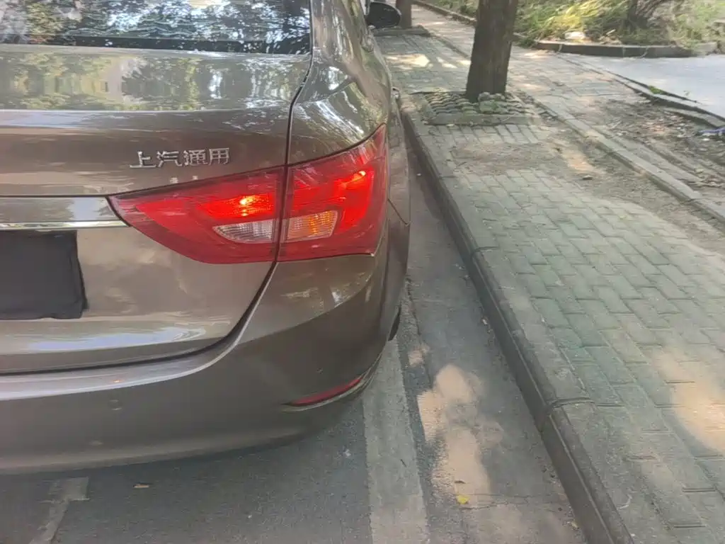 Buick Excelle — миниатюра 8